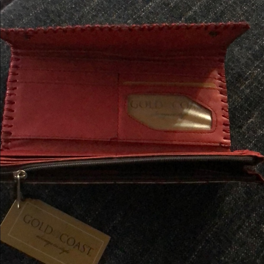Gold Coast wallet trifold with zipper pocket - Picture 3 of 3